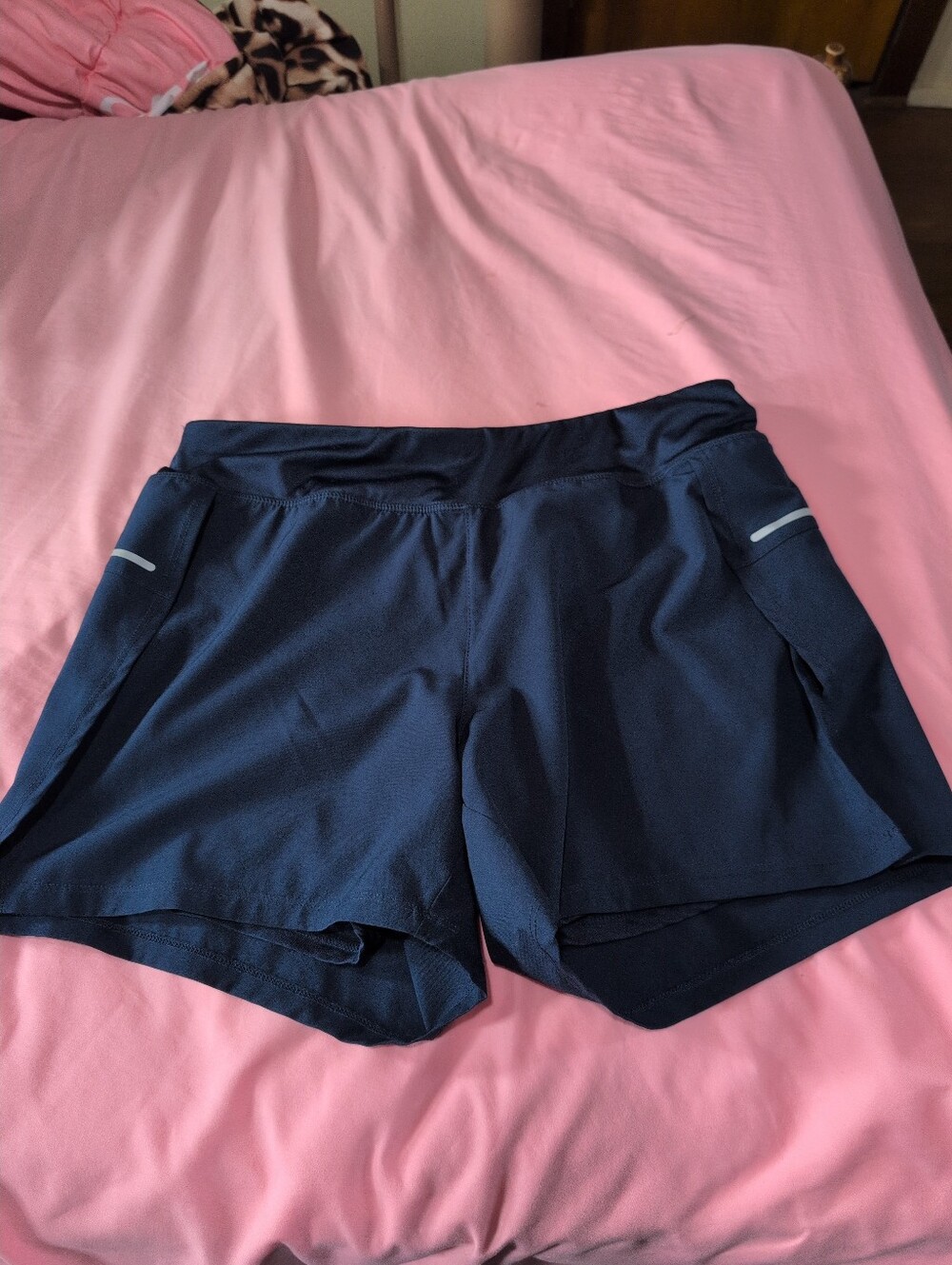 Avia Woman's Medium 8/10 Athletic Shorts